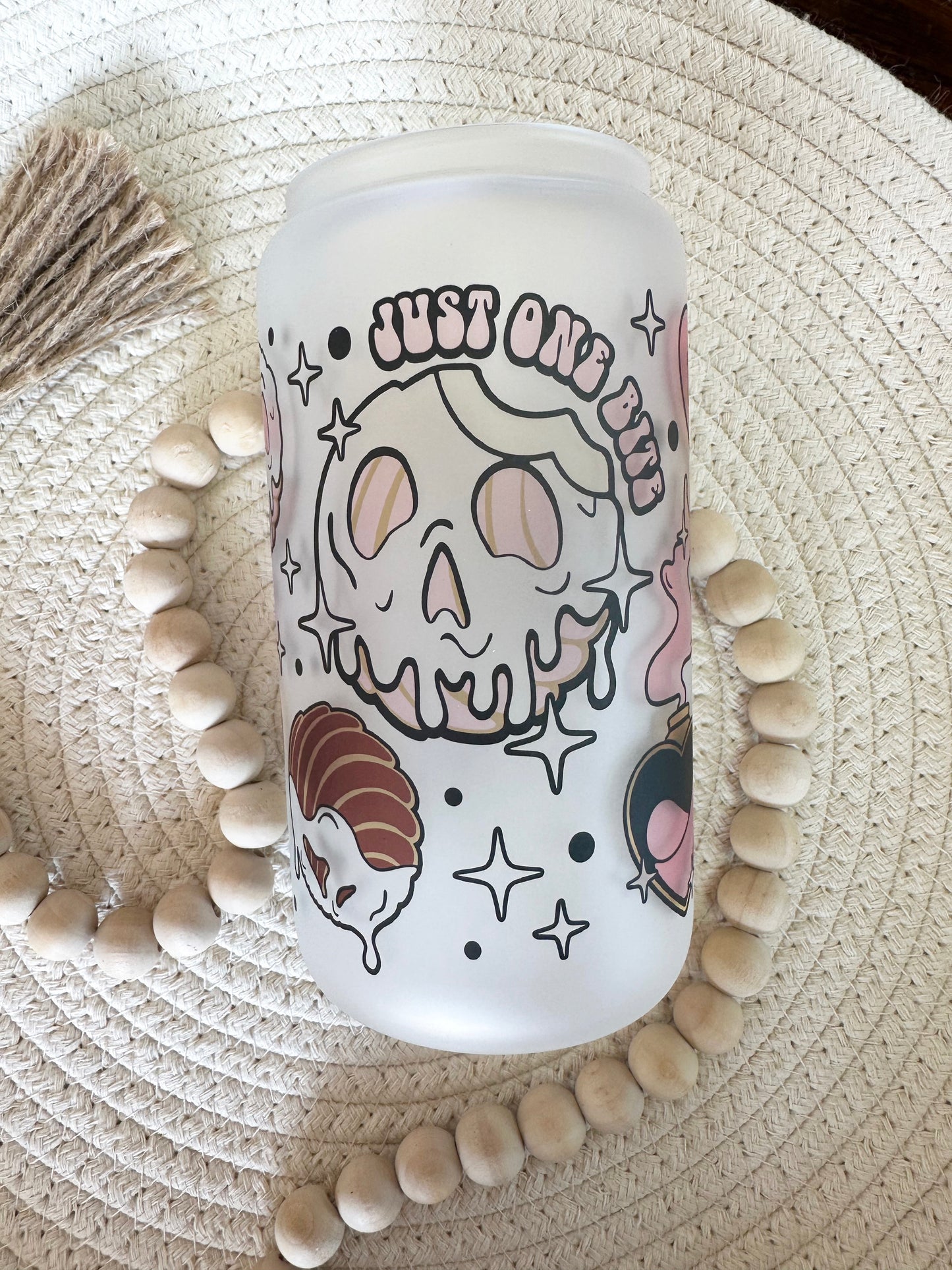 Dripping Conchas Frosted Glass Can